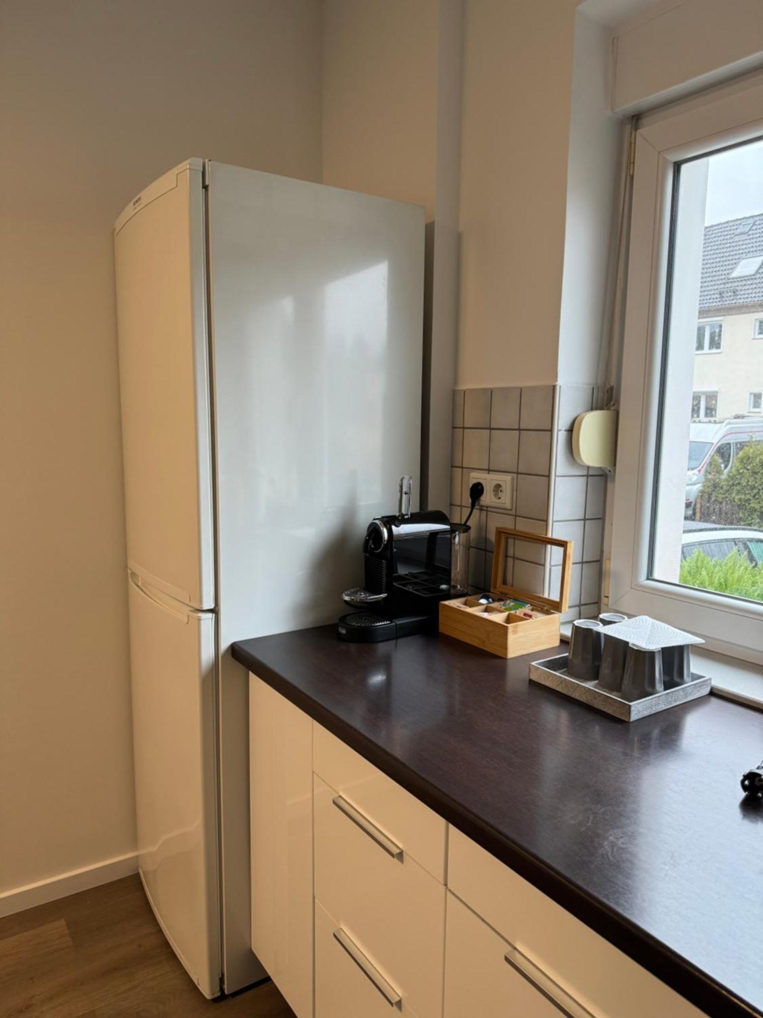 Haus Mit Garten - Kingbett - Wifi - Parkplatz Essen Esterno foto